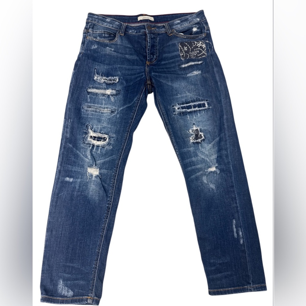 Cello Women’s Distressed & Patched Cropped Blue  Jeans Size 7